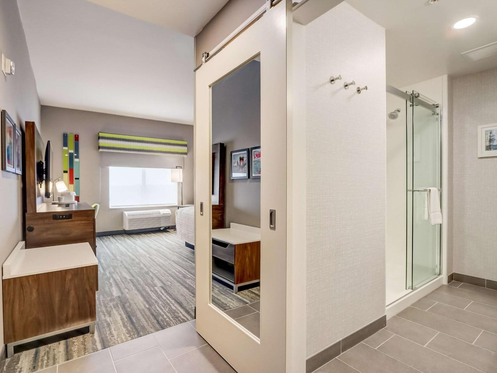 Hampton Inn & Suites Cincinnati Midtown Rookwood Exteriér fotografie