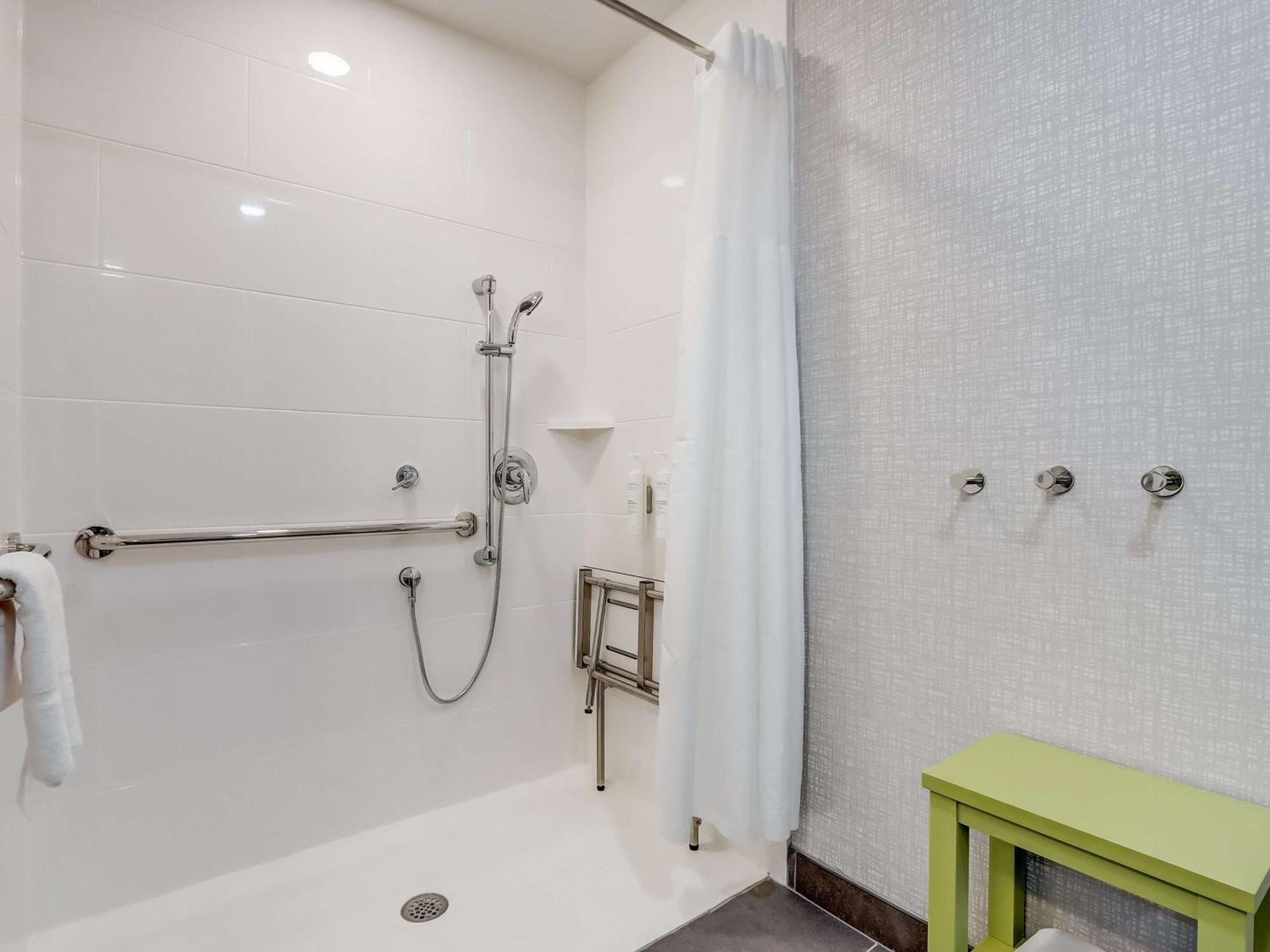 Hampton Inn & Suites Cincinnati Midtown Rookwood Exteriér fotografie
