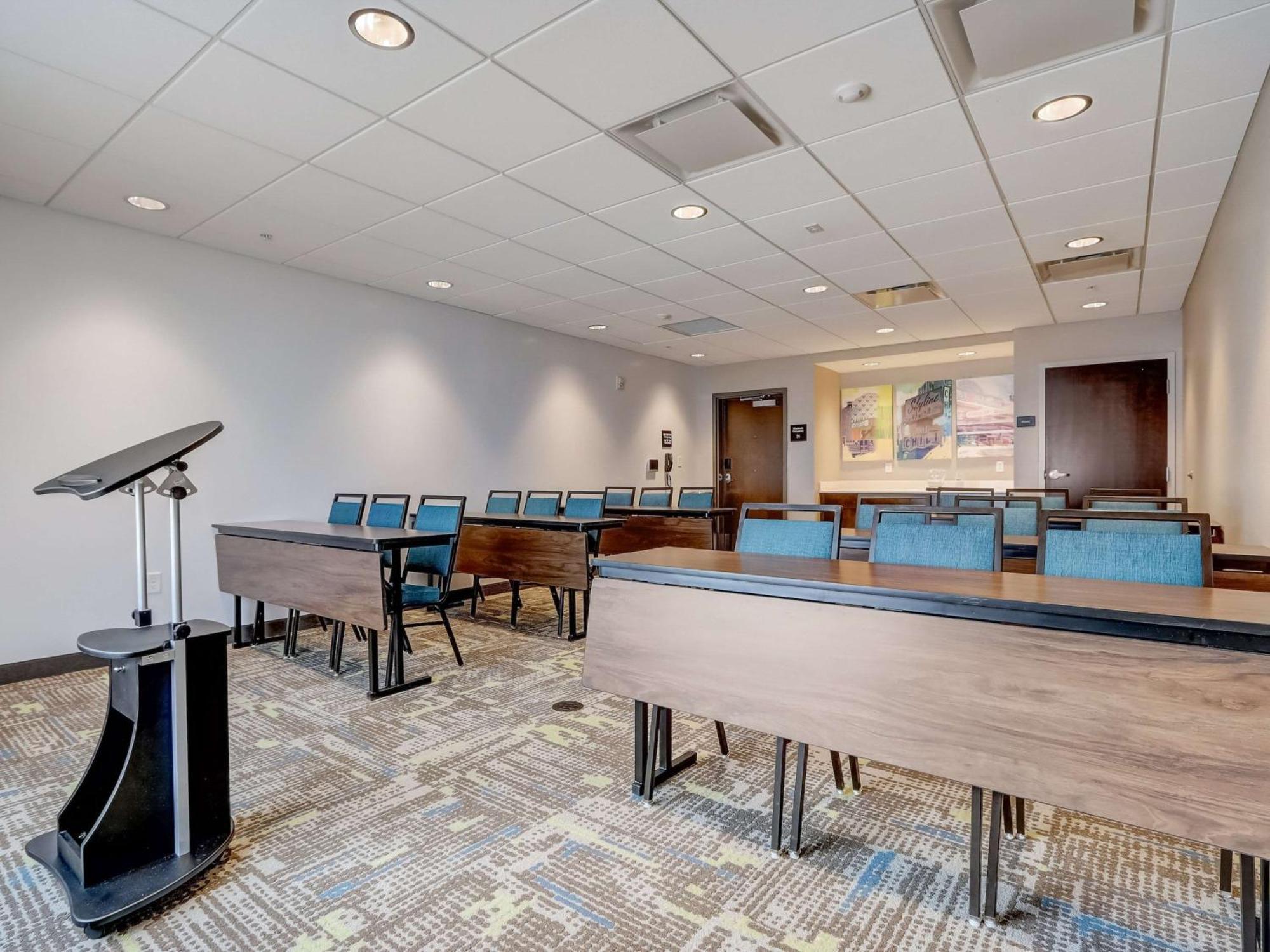 Hampton Inn & Suites Cincinnati Midtown Rookwood Exteriér fotografie