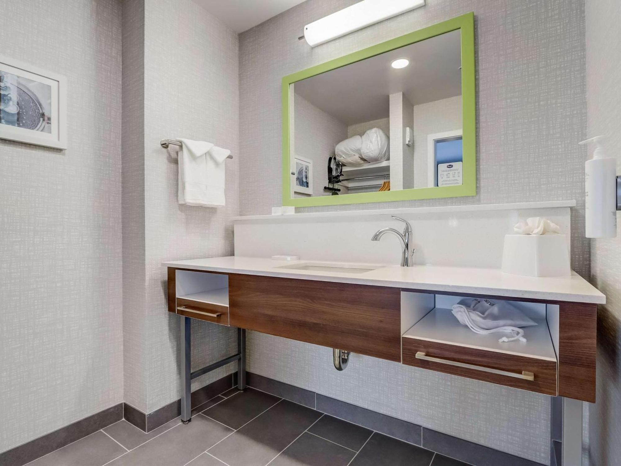Hampton Inn & Suites Cincinnati Midtown Rookwood Exteriér fotografie