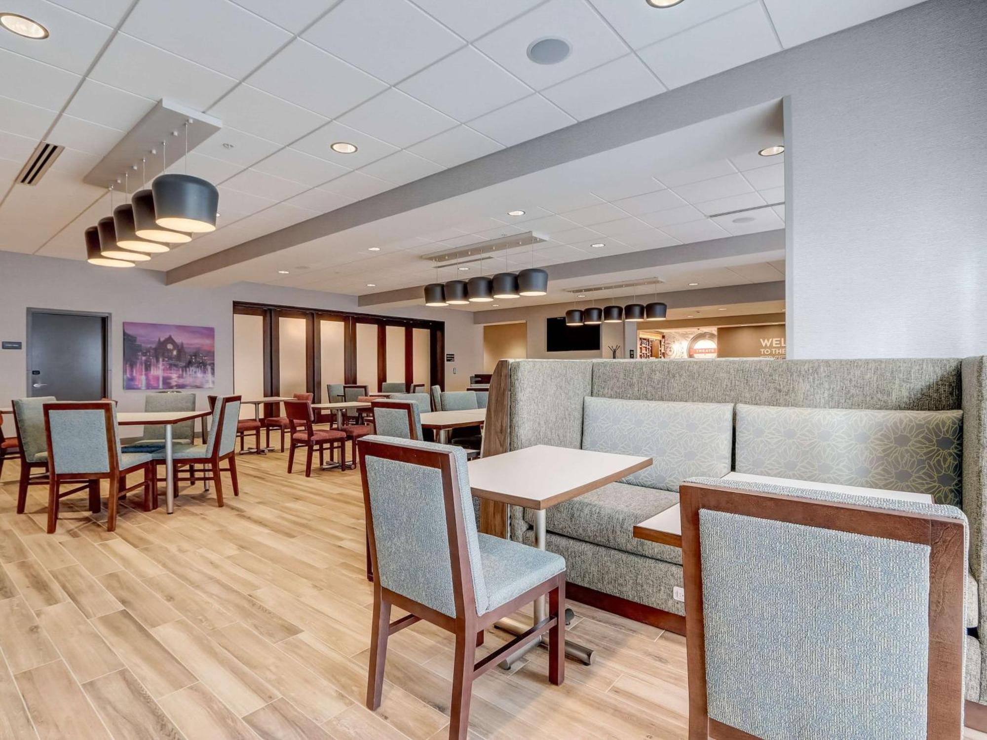 Hampton Inn & Suites Cincinnati Midtown Rookwood Exteriér fotografie